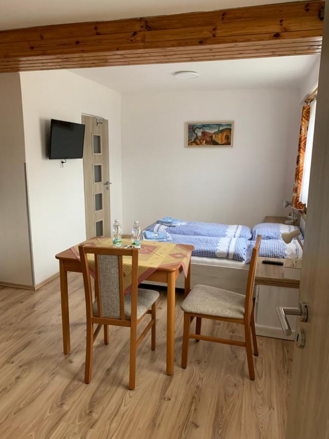Appartement Privat Zelezny Brod Extérieur photo